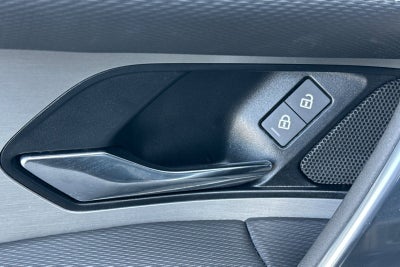 2025 Land Rover Discovery Sport SE