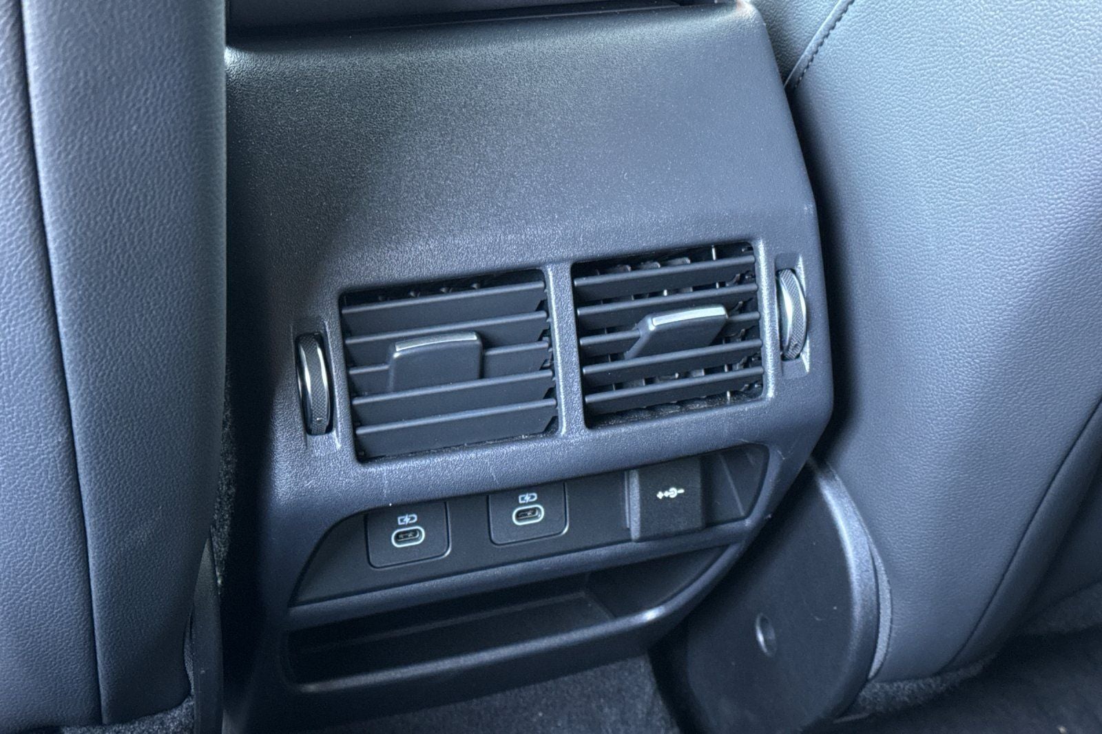 2025 Land Rover Discovery Sport SE