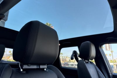 2025 Land Rover Discovery Sport SE