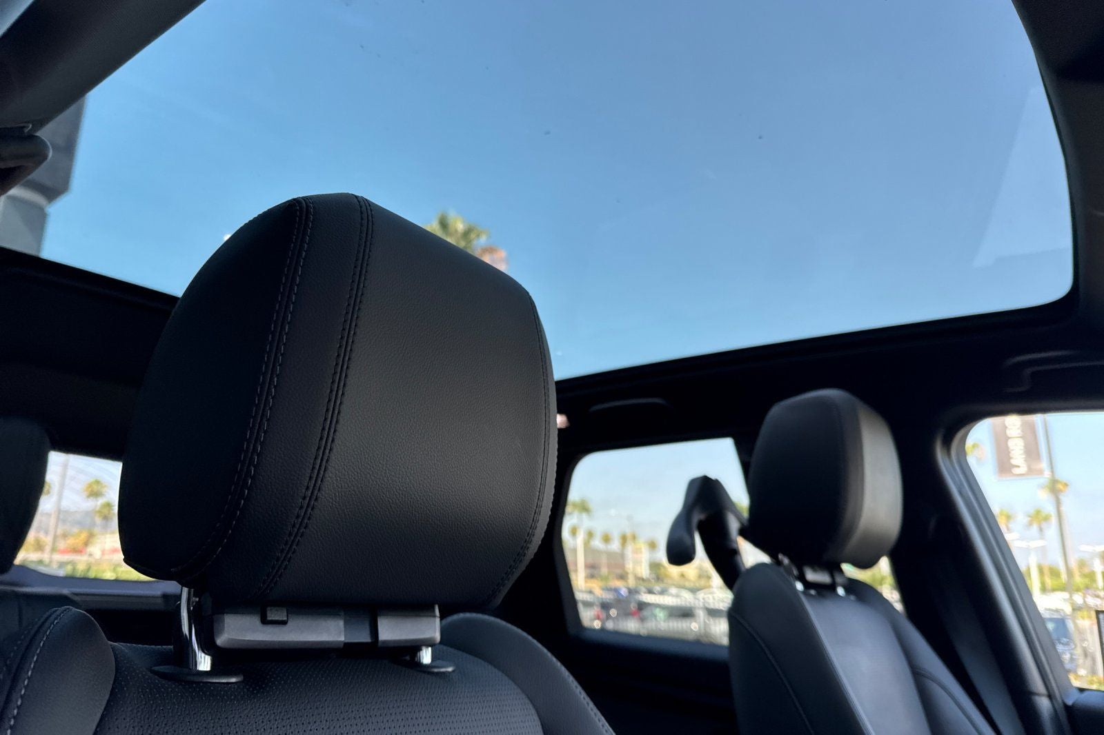 2025 Land Rover Discovery Sport SE