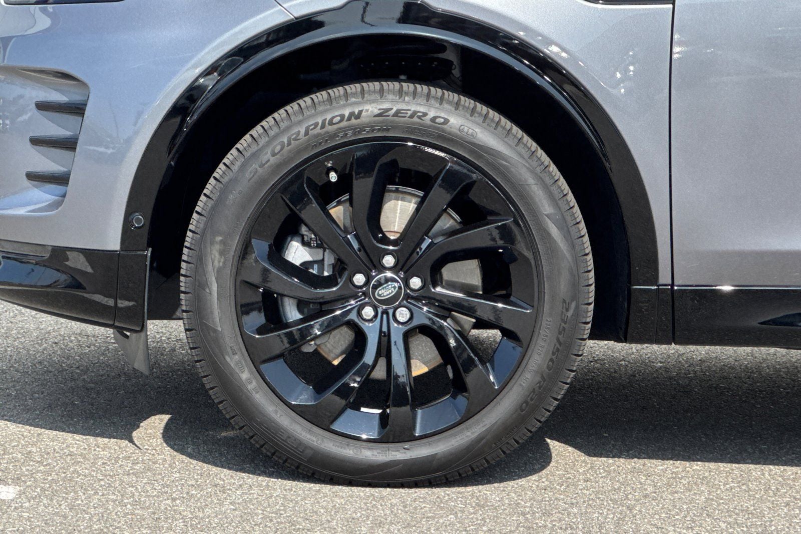 2025 Land Rover Discovery Sport SE