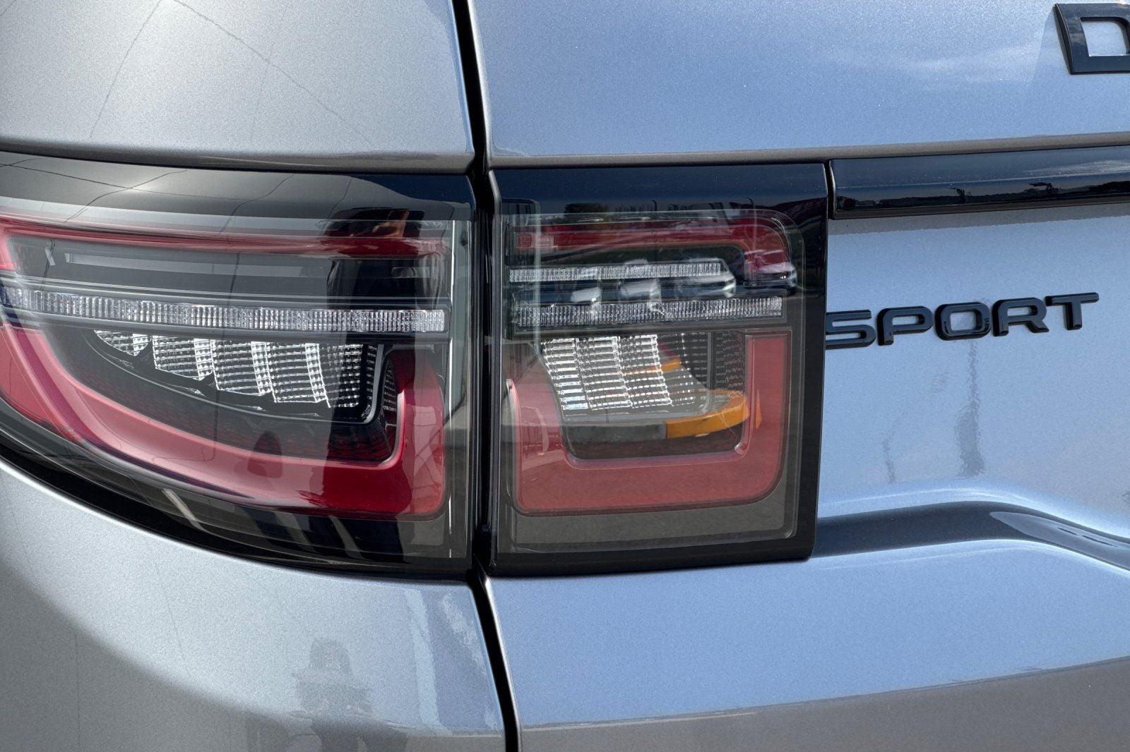 2025 Land Rover Discovery Sport SE