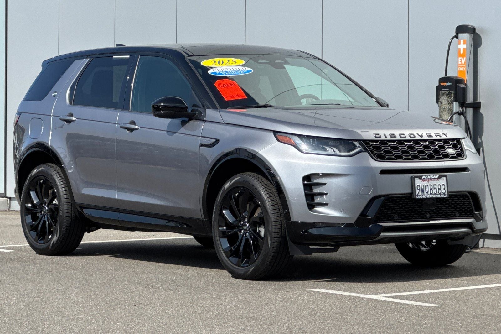 2025 Land Rover Discovery Sport SE