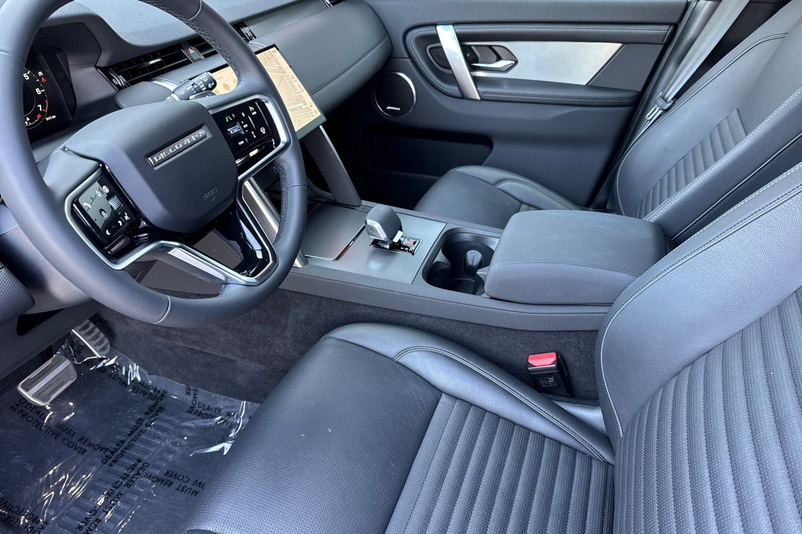 2025 Land Rover Discovery Sport SE