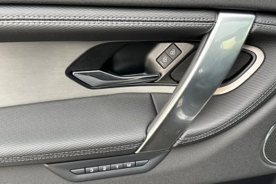 2025 Land Rover Discovery Sport SE