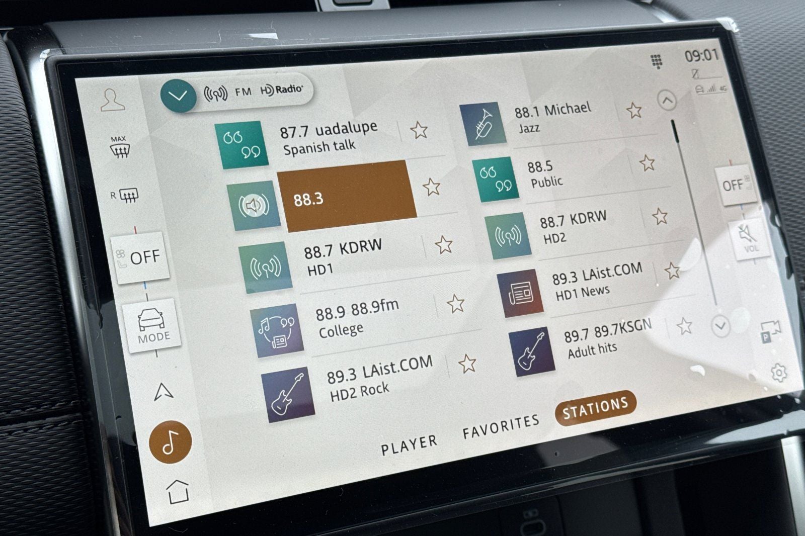 2025 Land Rover Discovery Sport SE