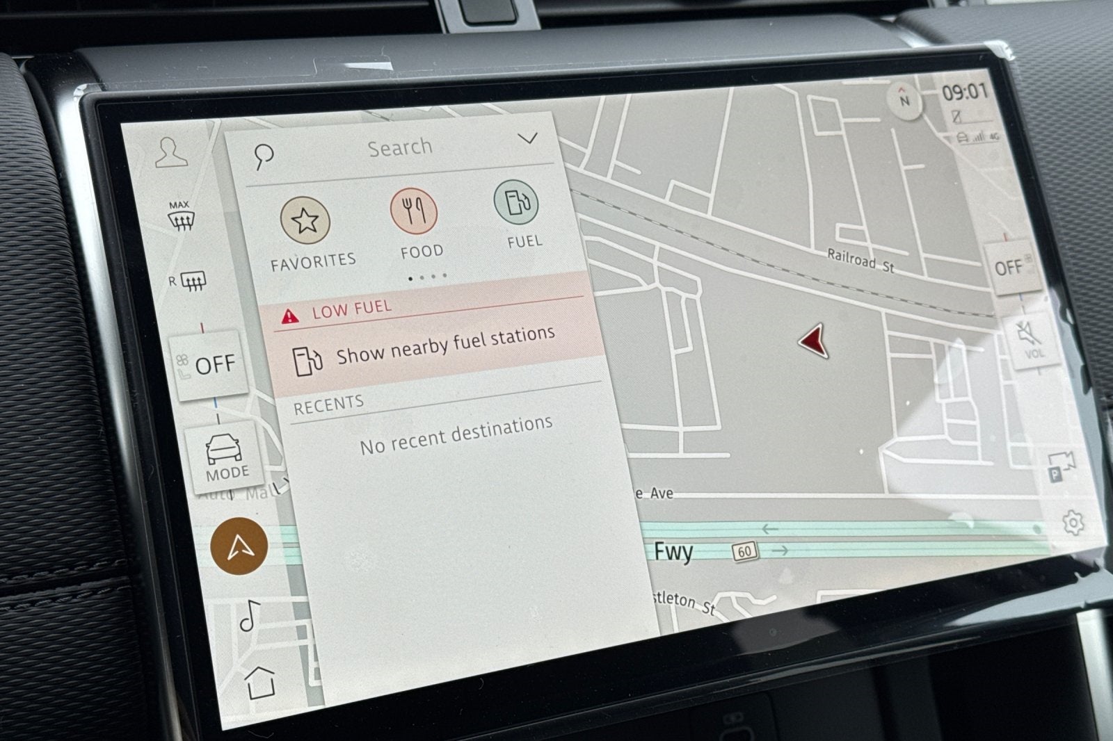 2025 Land Rover Discovery Sport SE