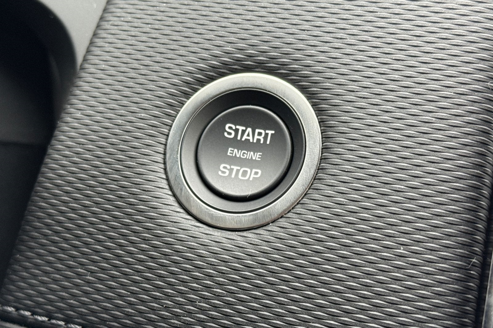 2025 Land Rover Discovery Sport SE