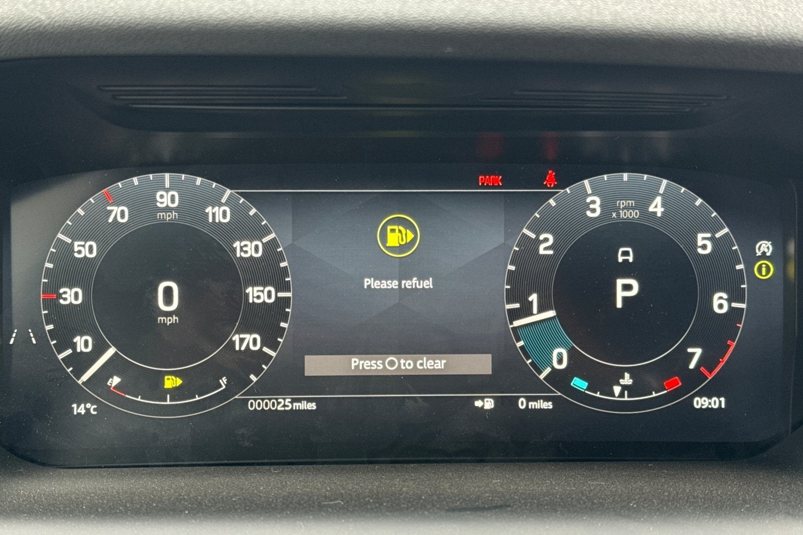 2025 Land Rover Discovery Sport SE