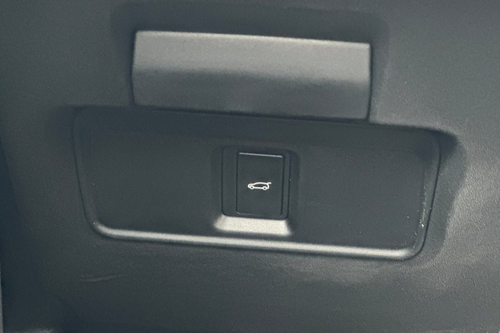 2025 Land Rover Discovery Sport SE