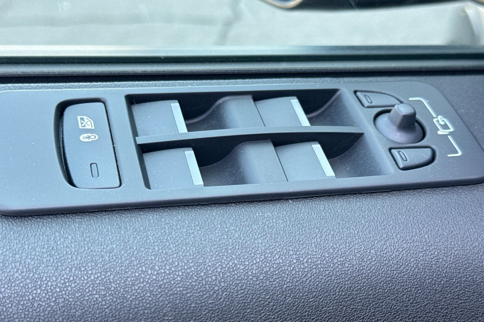 2025 Land Rover Discovery Sport SE