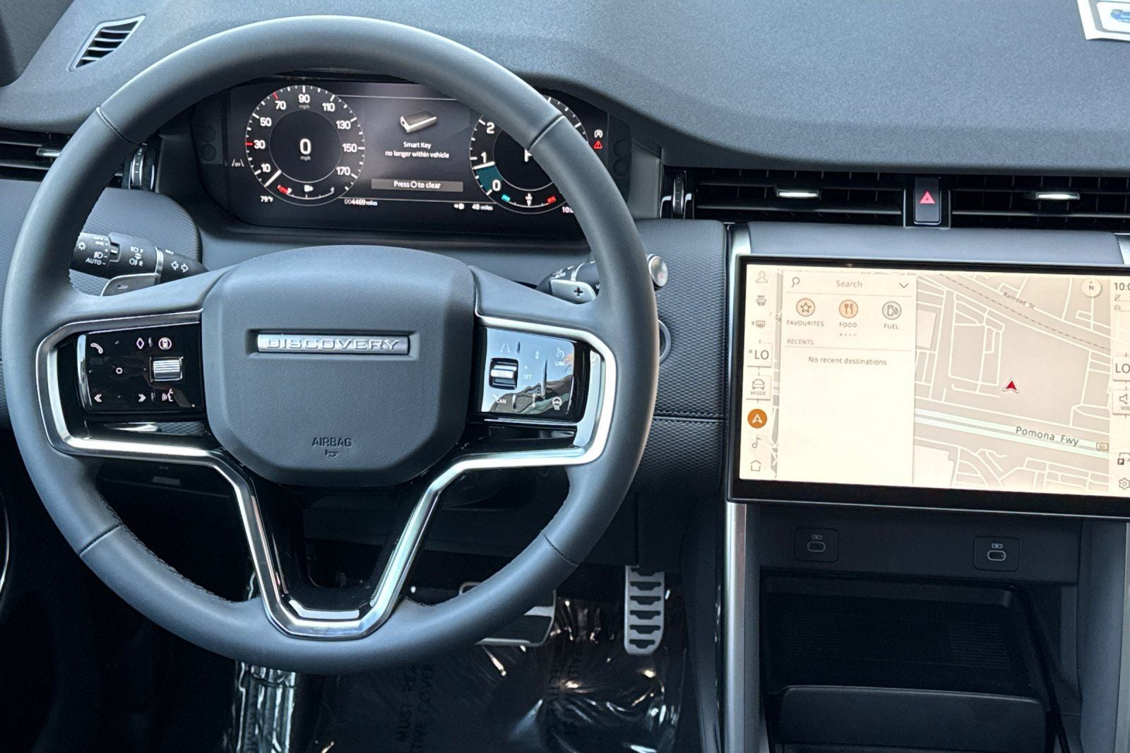 2025 Land Rover Discovery Sport SE