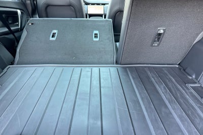 2025 Land Rover Discovery Sport SE