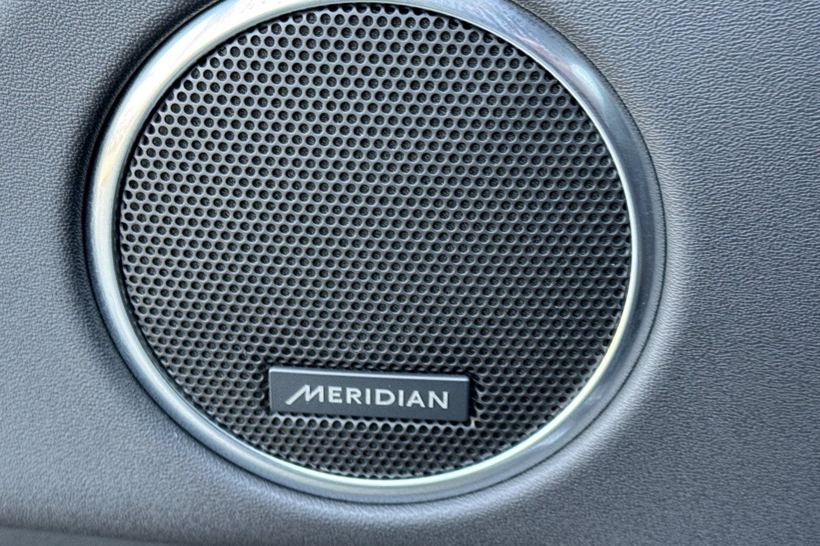 2025 Land Rover Discovery Sport SE