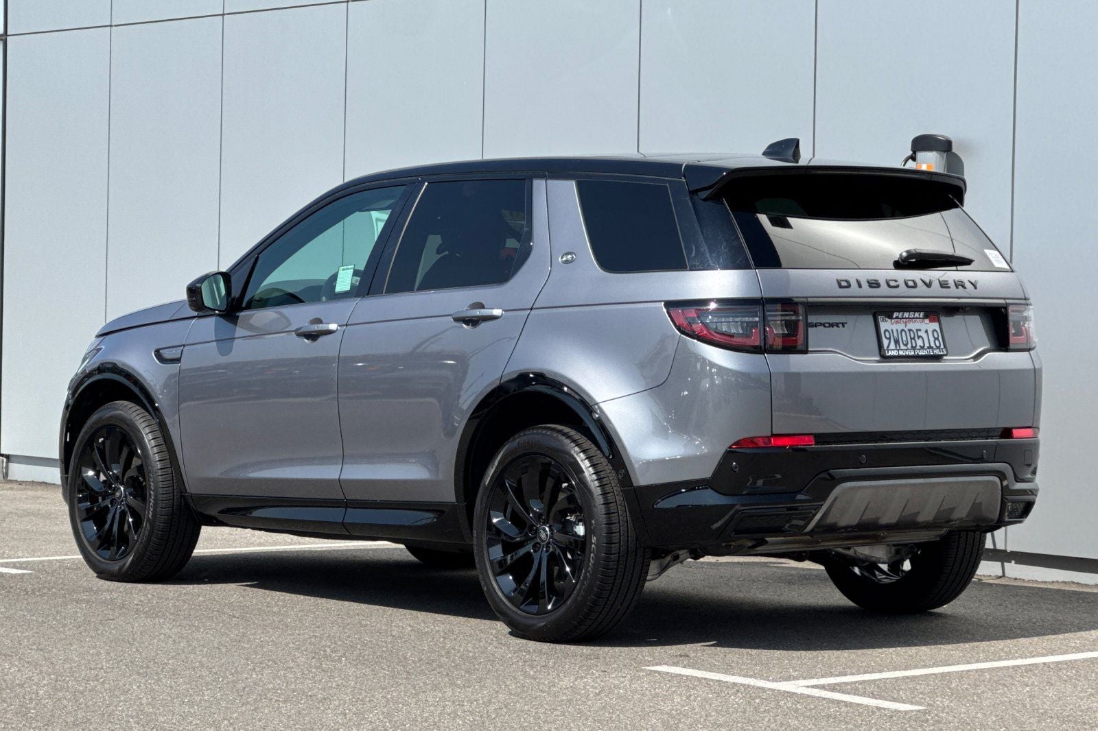 2025 Land Rover Discovery Sport SE