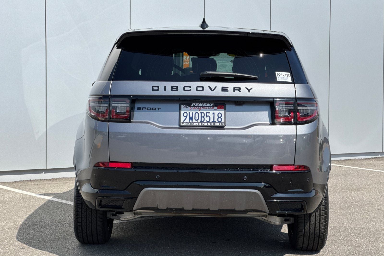 2025 Land Rover Discovery Sport SE