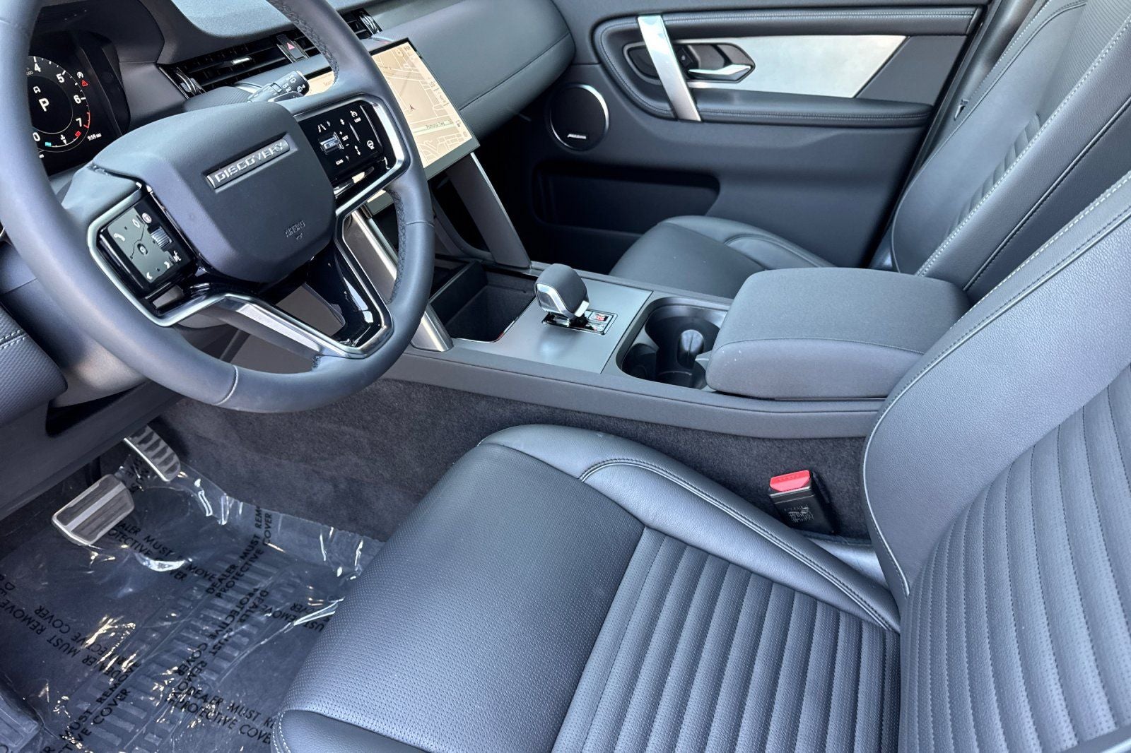 2025 Land Rover Discovery Sport SE