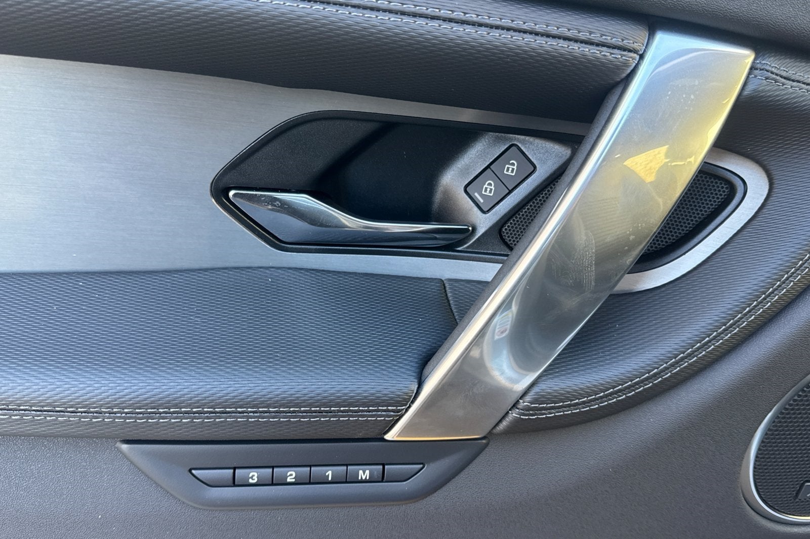 2025 Land Rover Discovery Sport SE