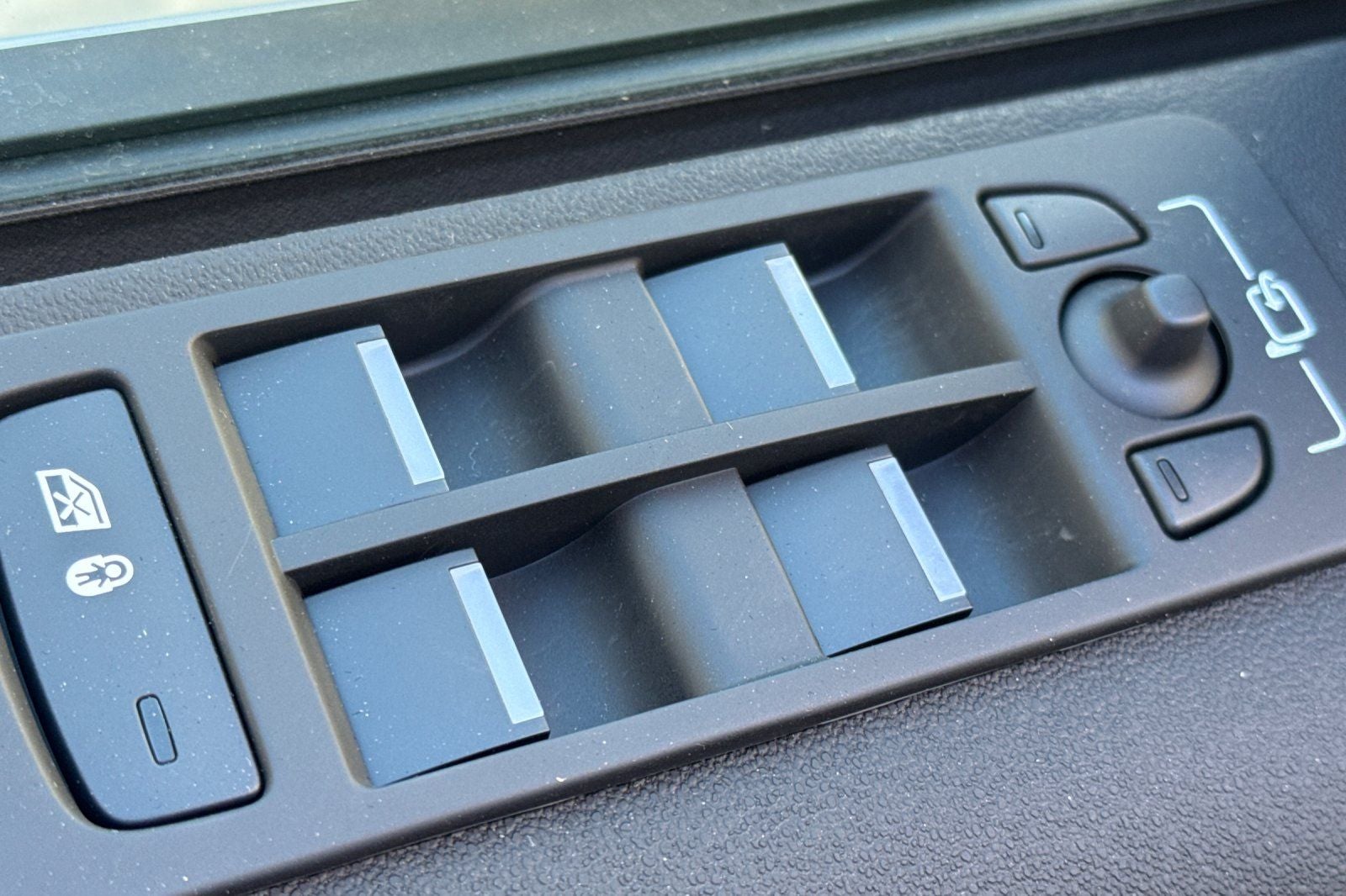 2025 Land Rover Discovery Sport SE