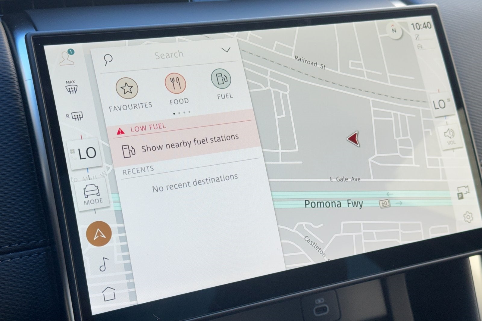 2025 Land Rover Discovery Sport SE