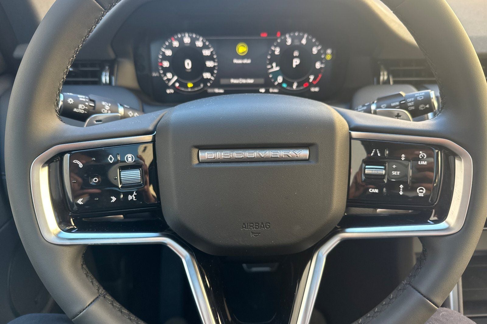 2025 Land Rover Discovery Sport SE