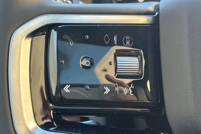 2025 Land Rover Discovery Sport SE