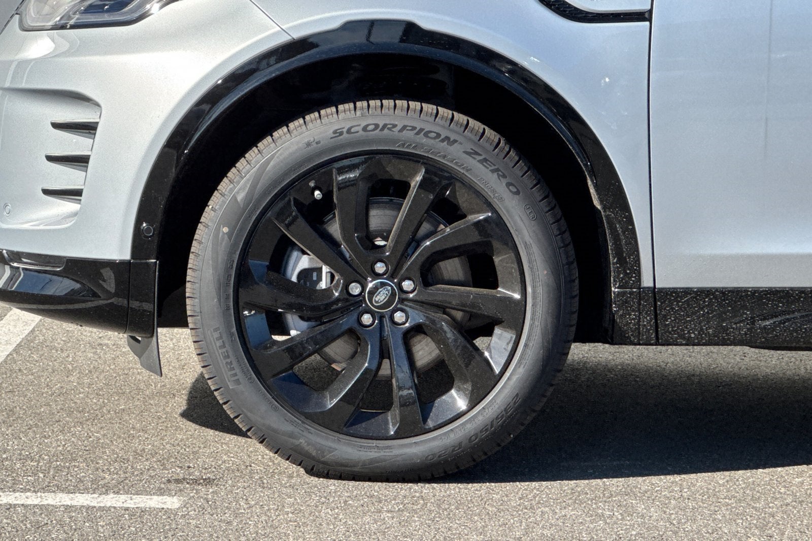 2025 Land Rover Discovery Sport SE