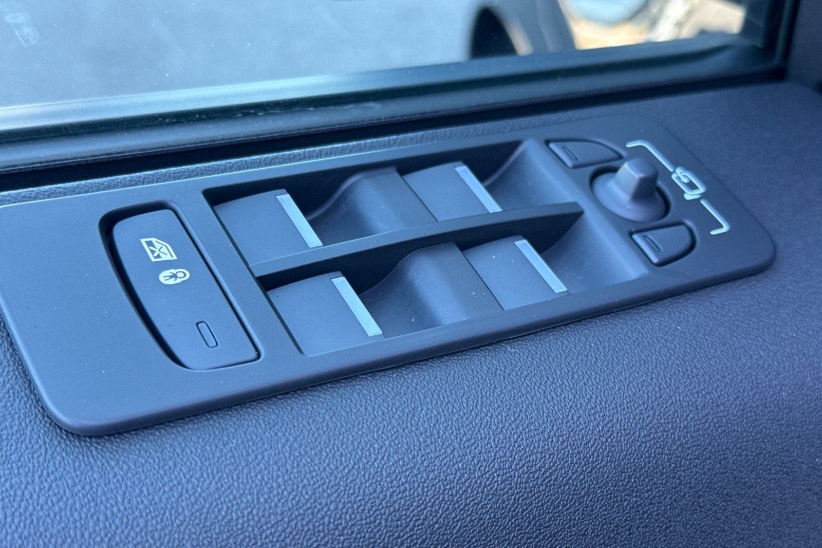 2025 Land Rover Discovery Sport SE