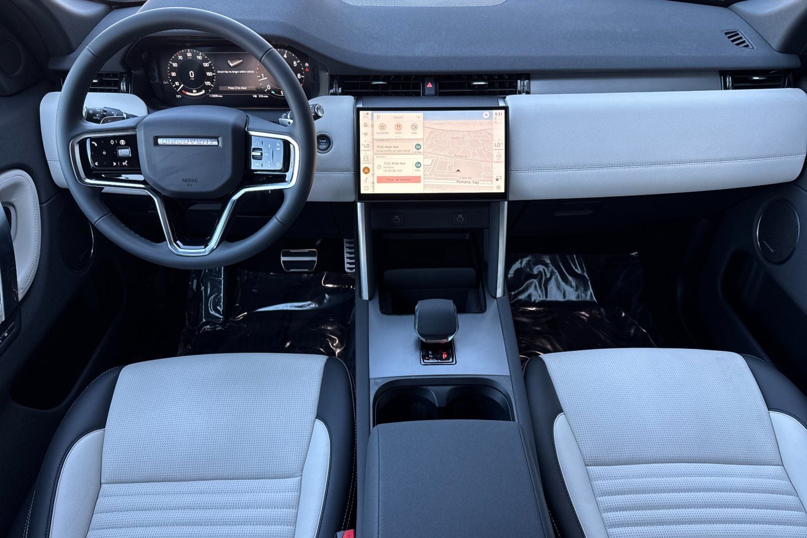 2025 Land Rover Discovery Sport SE