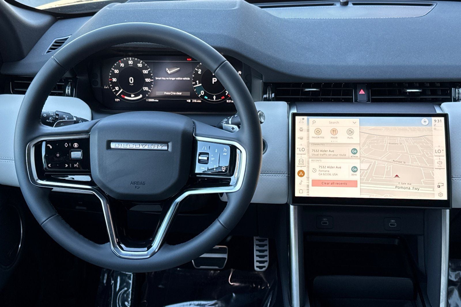 2025 Land Rover Discovery Sport SE