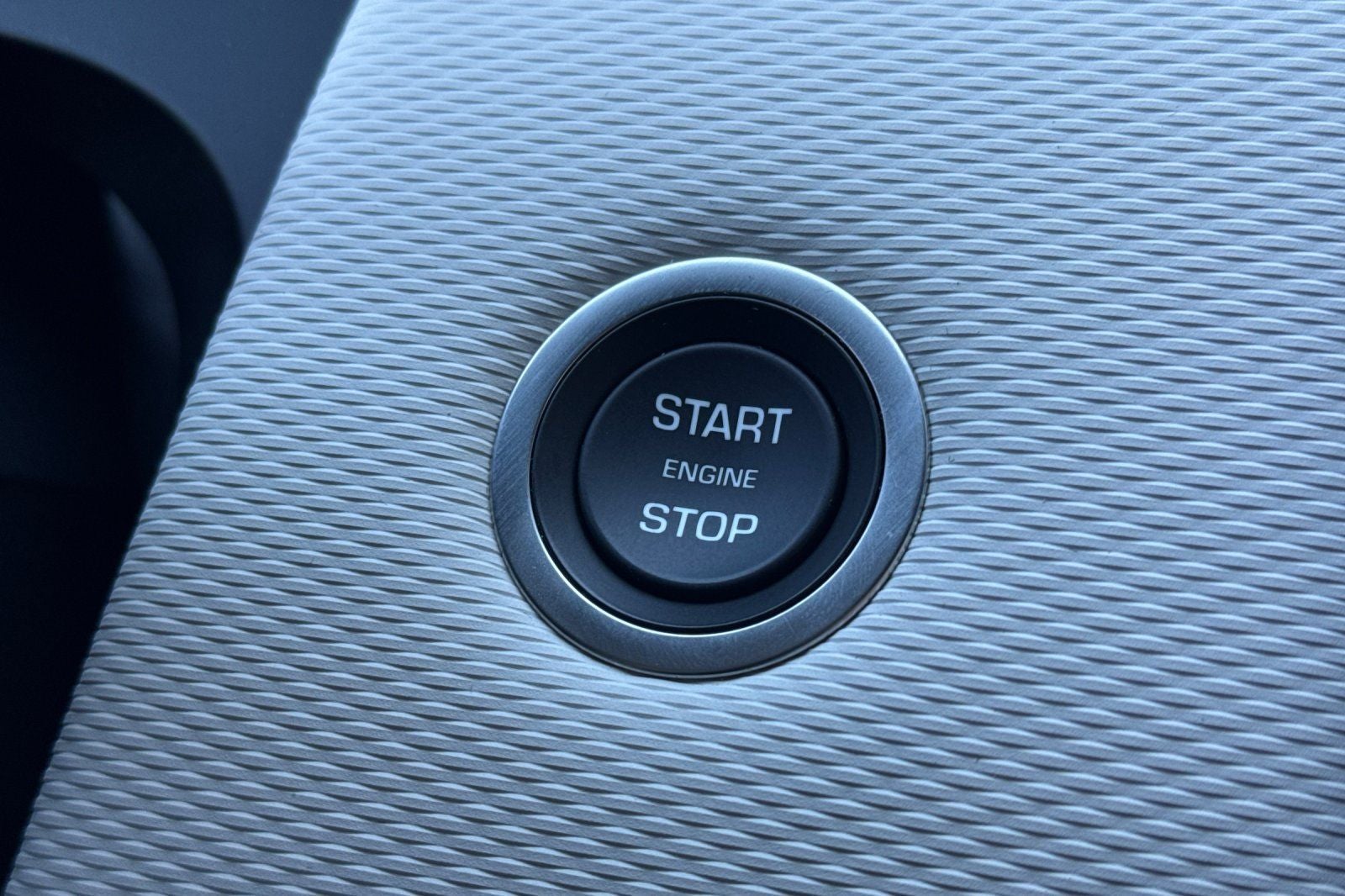 2025 Land Rover Discovery Sport SE