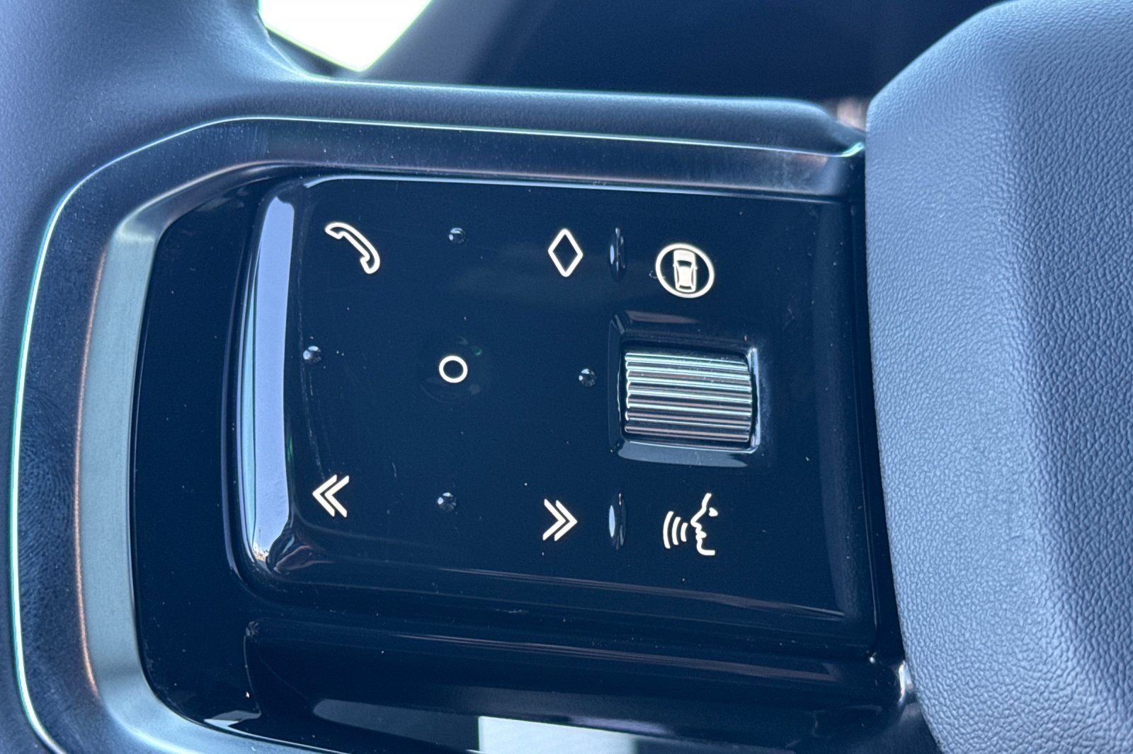 2025 Land Rover Discovery Sport SE