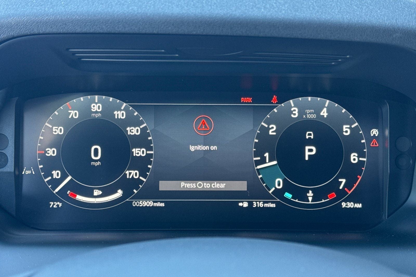 2025 Land Rover Discovery Sport SE