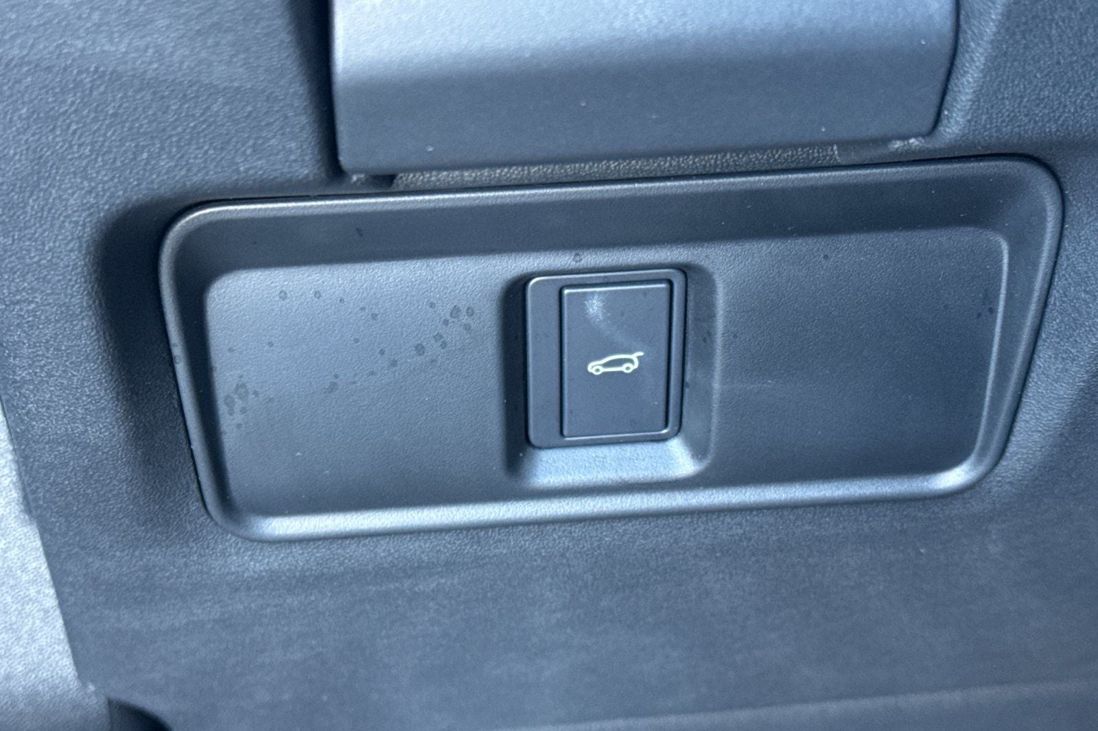 2025 Land Rover Discovery Sport SE