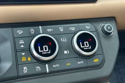 2025 Land Rover Defender 110 X-Dynamic SE