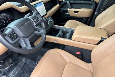 2025 Land Rover Defender 110 X-Dynamic SE