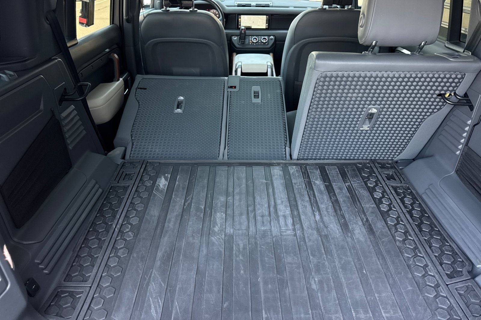 2023 Land Rover Defender 110 X-Dynamic SE