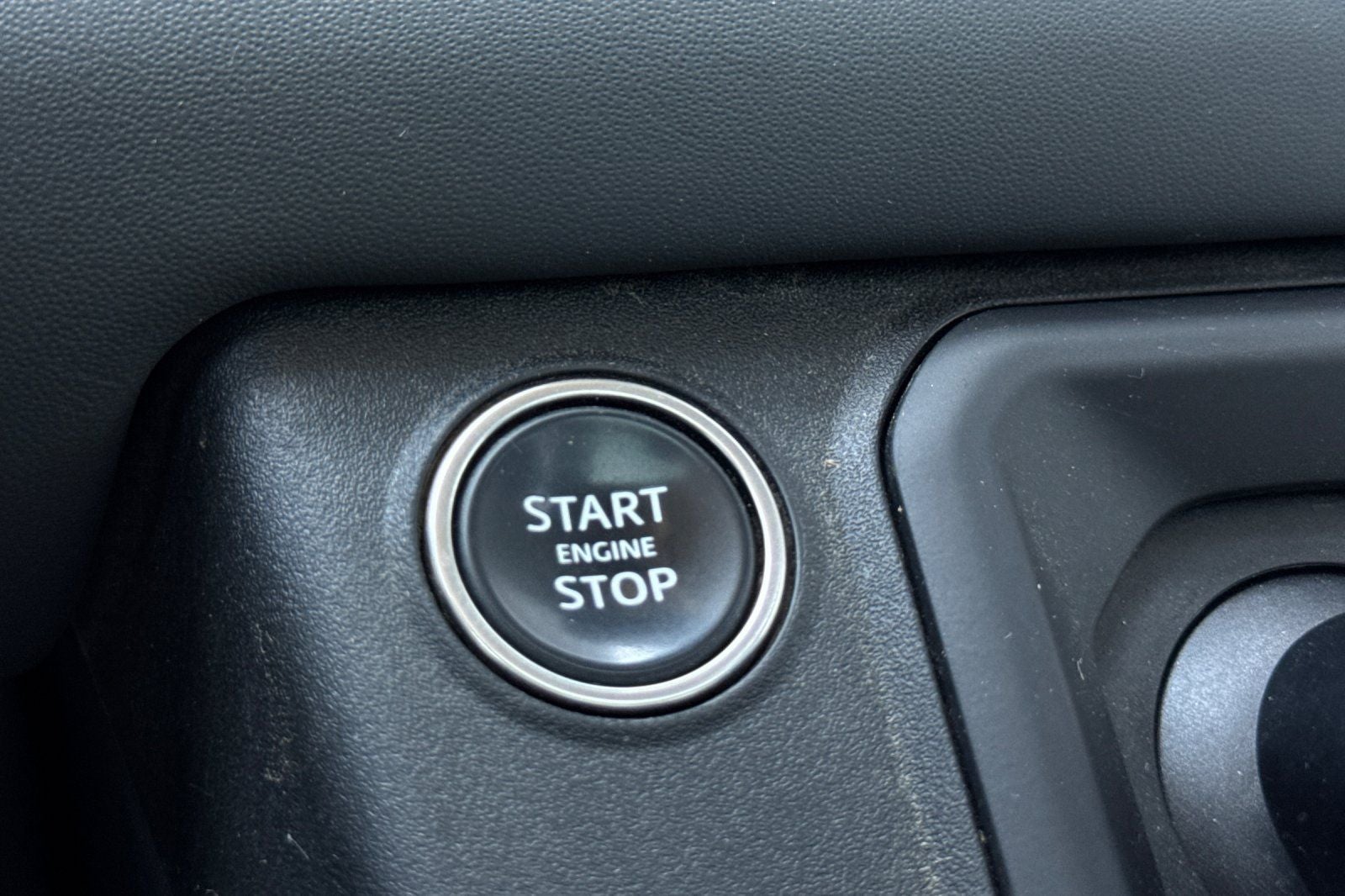 2023 Land Rover Defender 110 X-Dynamic SE