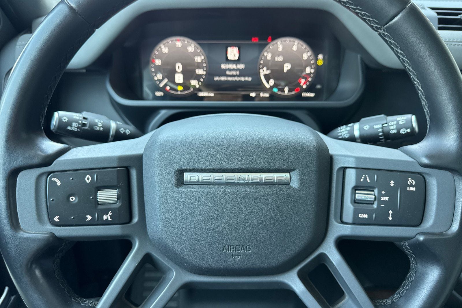 2023 Land Rover Defender 110 X-Dynamic SE