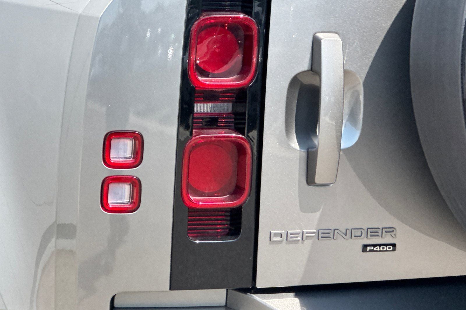 2023 Land Rover Defender 110 X-Dynamic SE