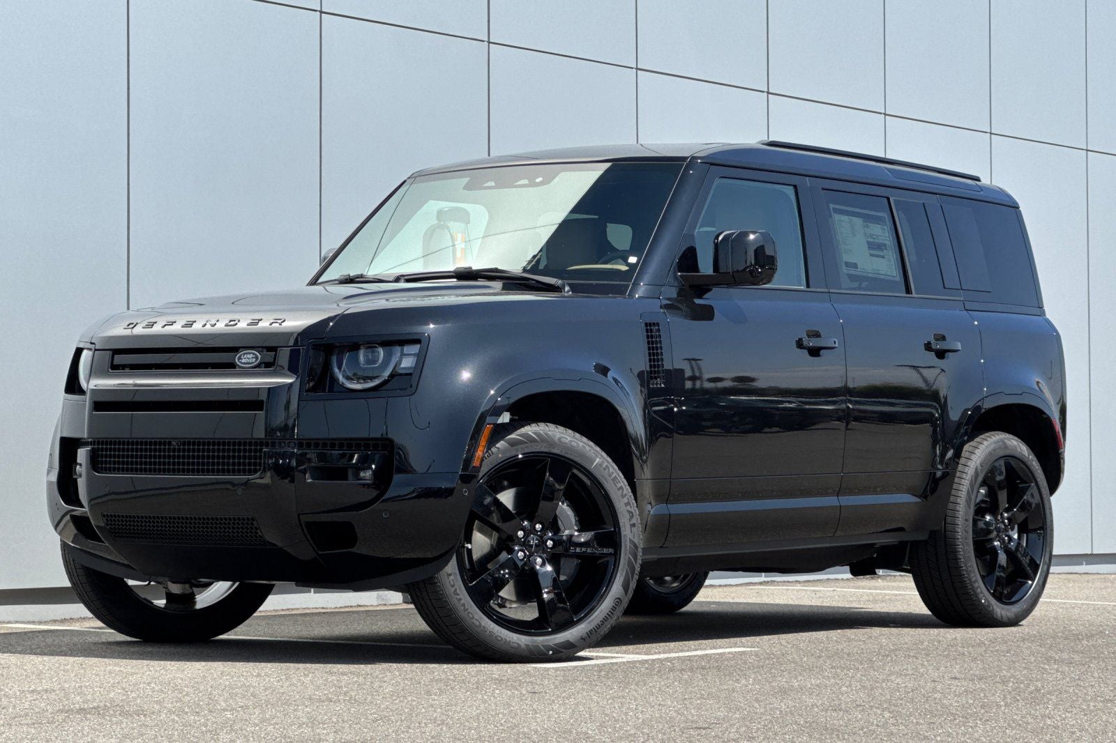 2026 Land Rover Defender 110 X-Dynamic SE