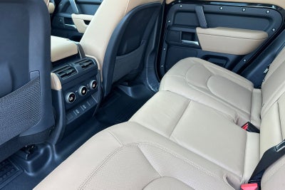 2026 Land Rover Defender 110 X-Dynamic SE