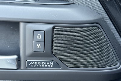 2026 Land Rover Defender 110 X-Dynamic SE