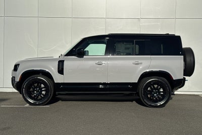 2026 Land Rover Defender 110 X-Dynamic SE