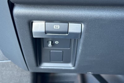 2026 Land Rover Defender 110 X-Dynamic SE