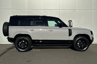 2026 Land Rover Defender 110 X-Dynamic SE