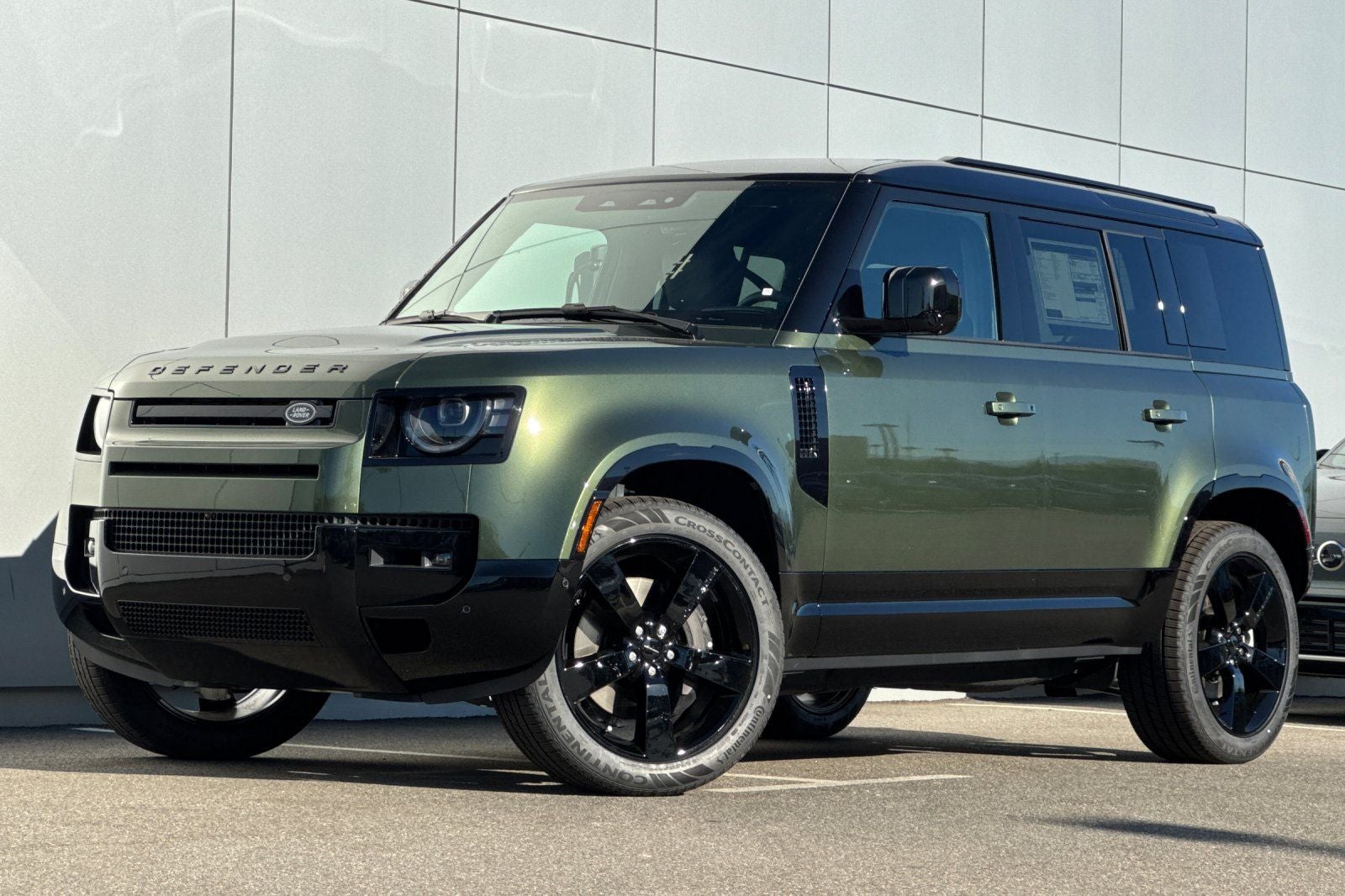 2026 Land Rover Defender 110 X-Dynamic SE