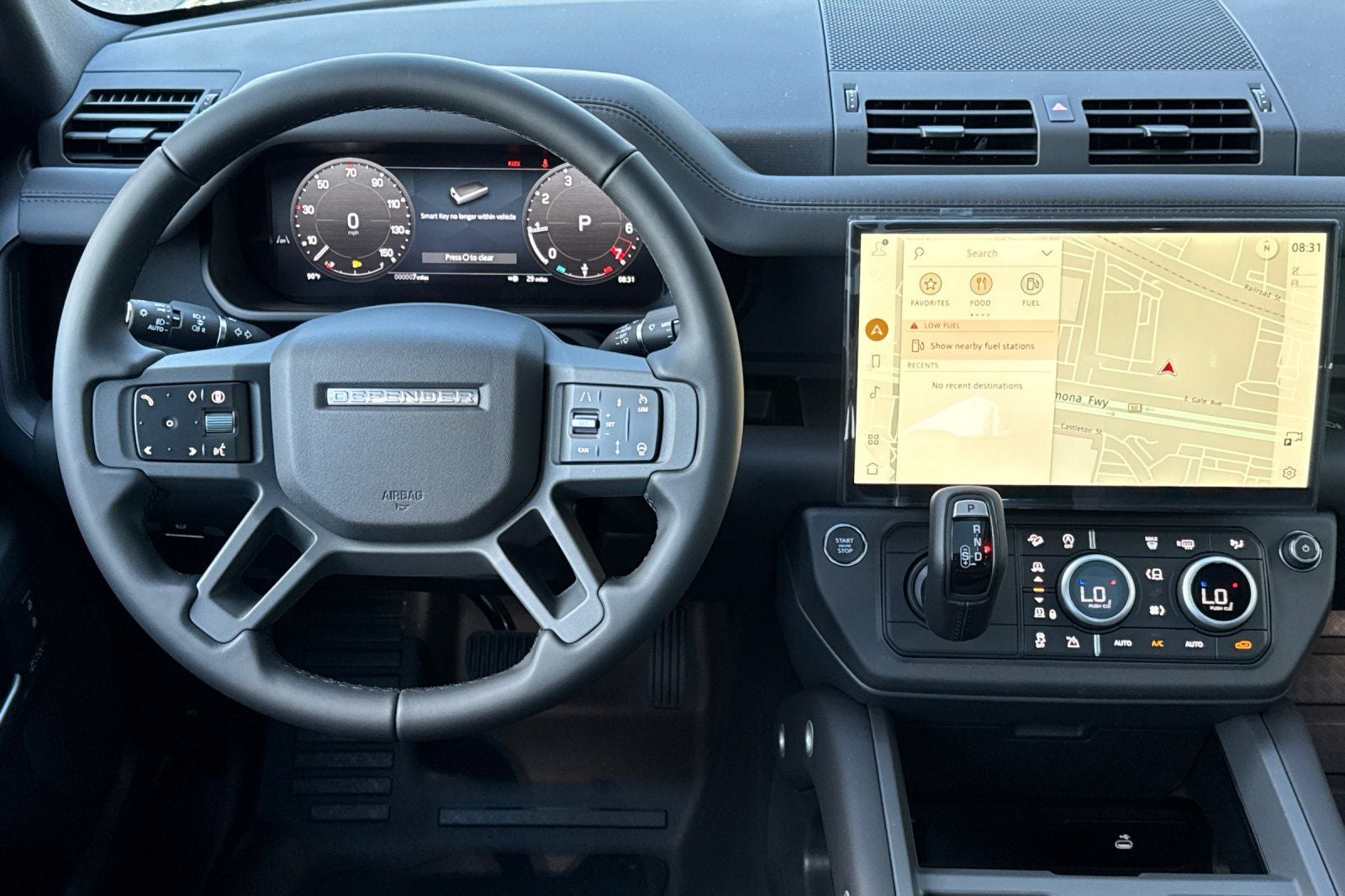 2026 Land Rover Defender 110 X-Dynamic SE