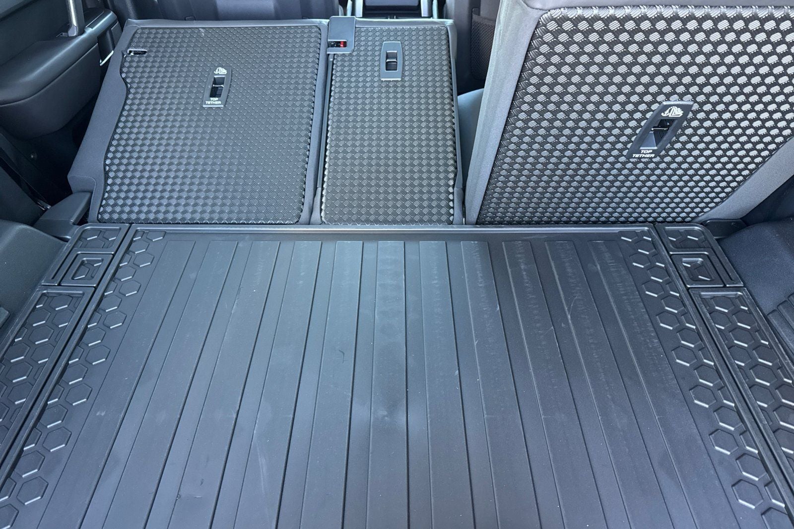 2026 Land Rover Defender 110 X-Dynamic SE