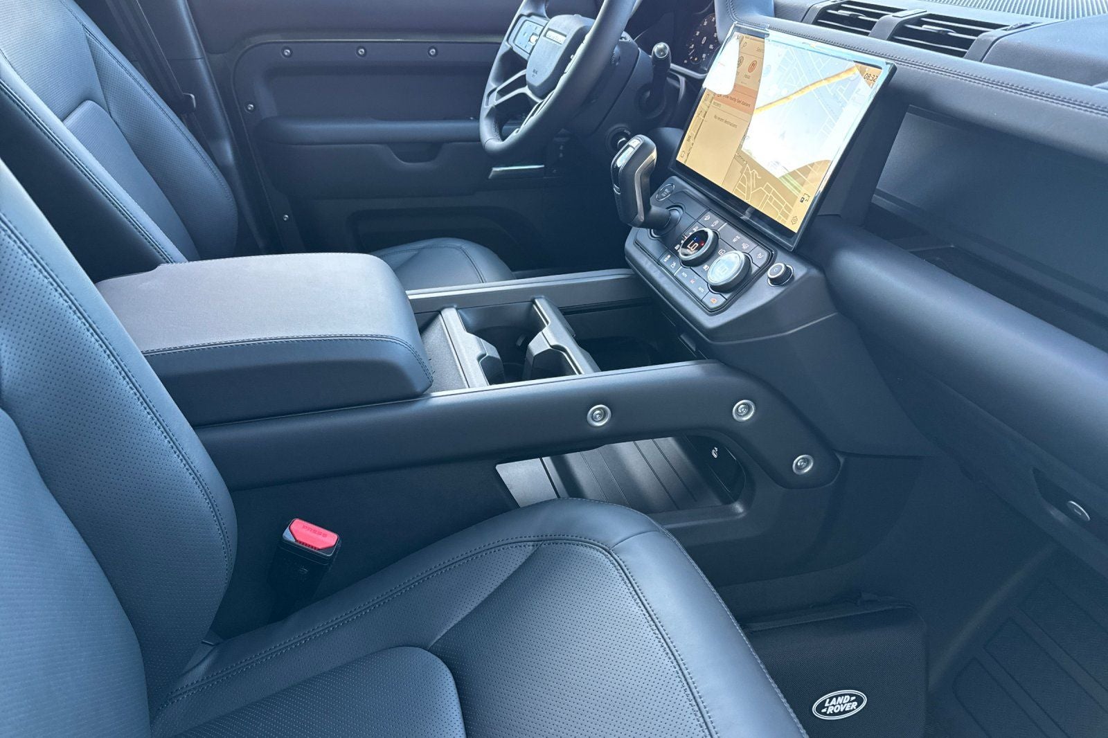 2026 Land Rover Defender 110 X-Dynamic SE